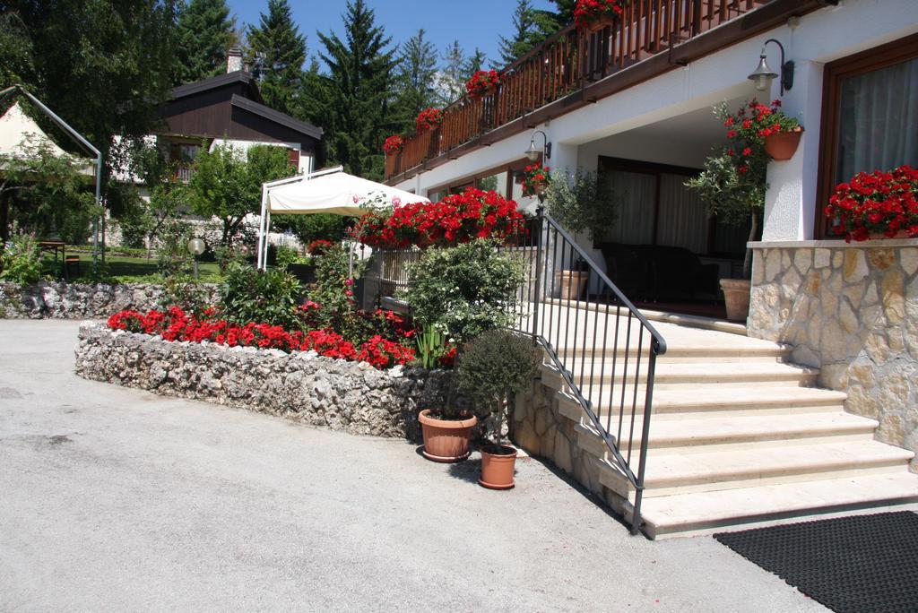 Hotel Edelweiss Pescasseroli Exterior photo