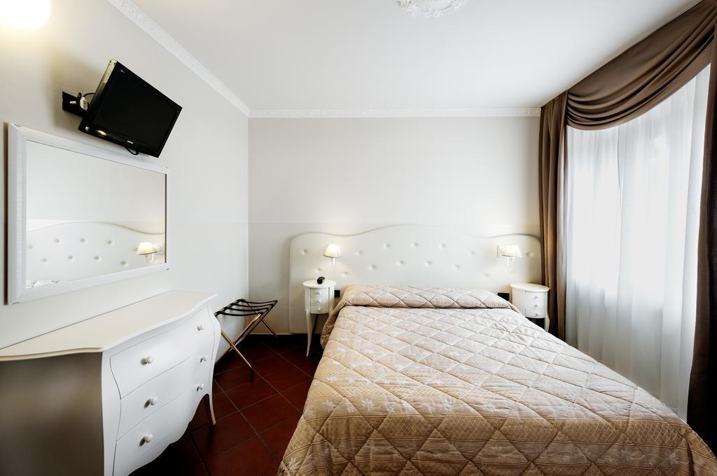 Hotel Edelweiss Pescasseroli Exterior photo
